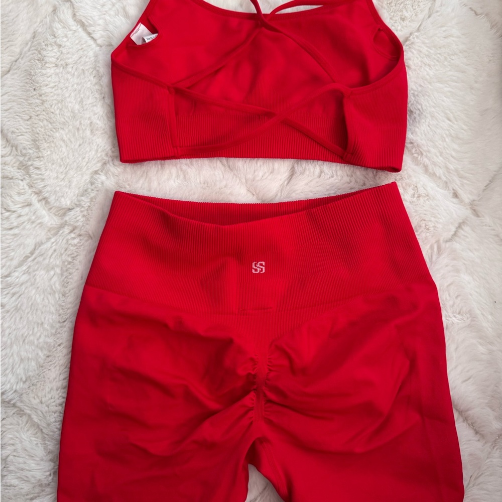 Stylish Red Sports Bra and Leggings Set